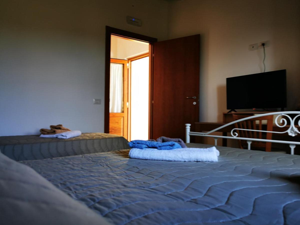 Agriturismo B&B Il Girasole Roccadaspide エクステリア 写真